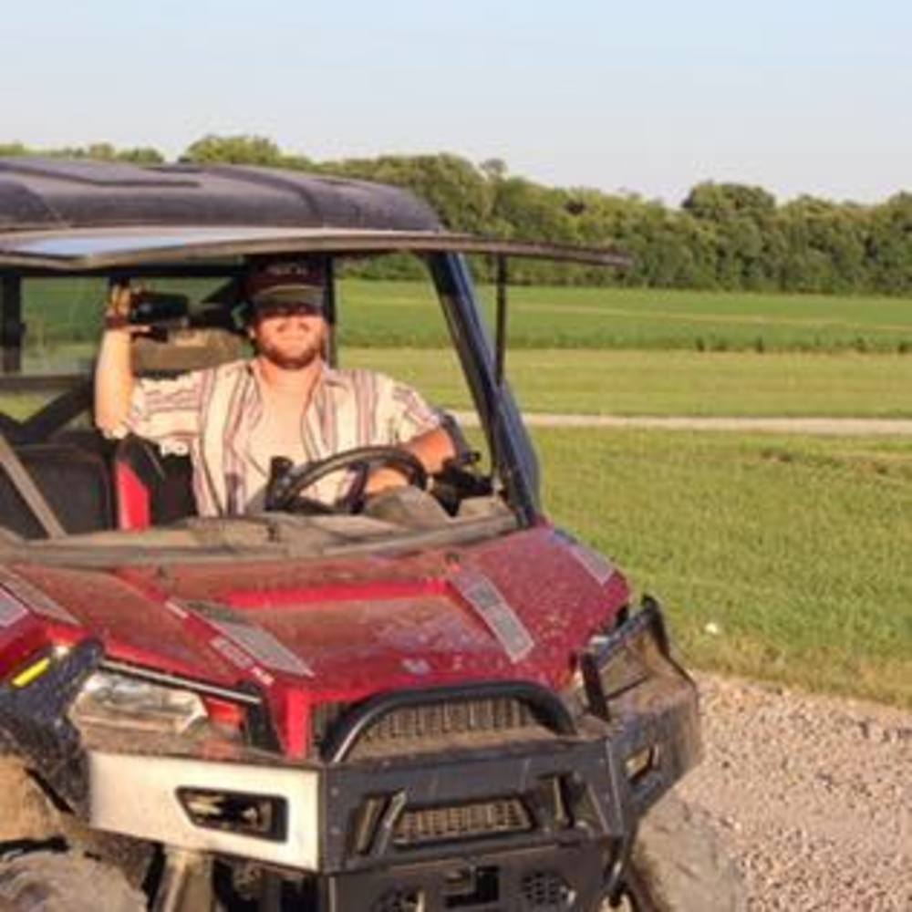 Meet your Posher, Travis